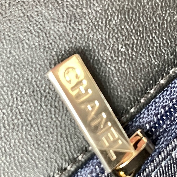 AUTH CHANEL 19K CC Mania Small Flap Bag BLACK/GOLD Full Set RECEIPT - Picture 11 of 12